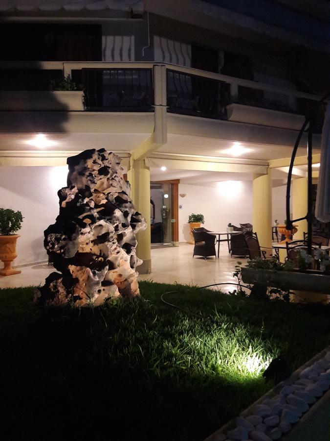 Studios Souropanis Kamena Vourla Bagian luar foto